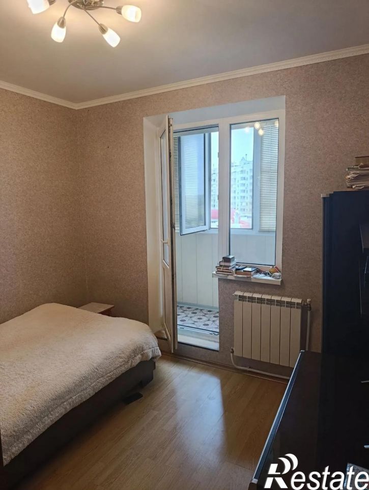 3-комн квартира Есенина улица, 48