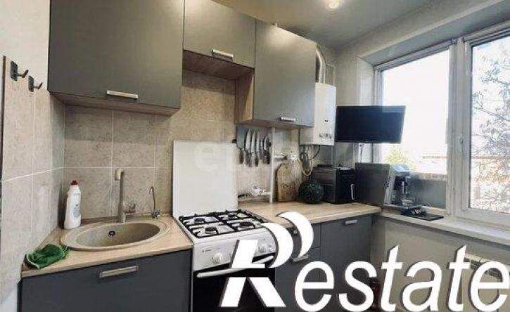 2-комн квартира улица 5 Августа, 26Б,  д. 26Б