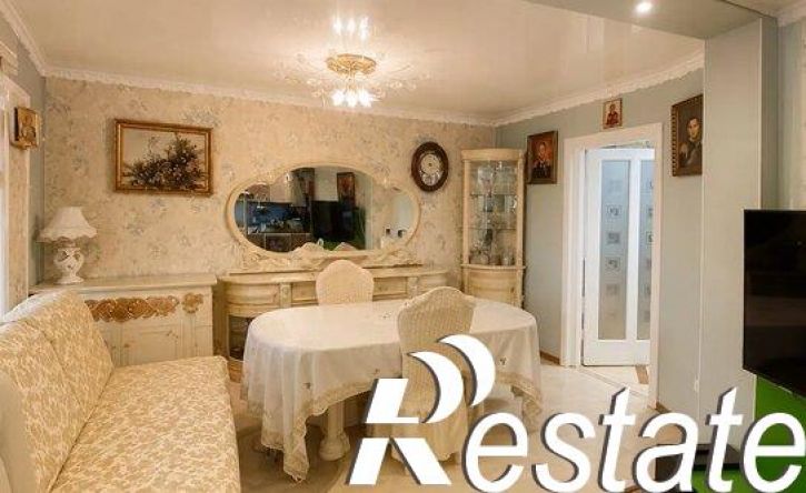 4-комн квартира улица Чехова, 32,  д. 32
