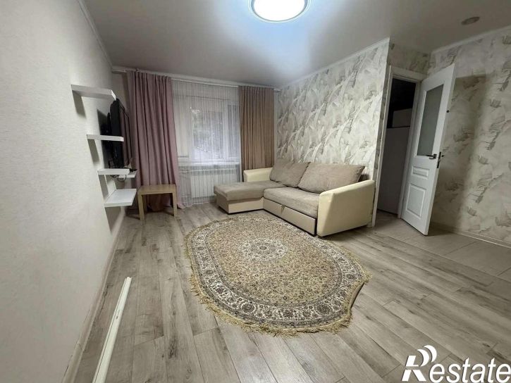 1-комн квартира Славы проспект, 68
