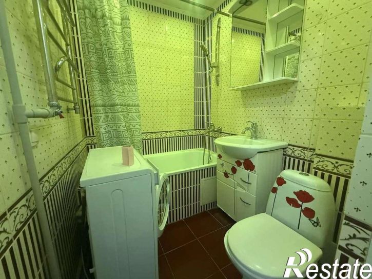 1-комн квартира Славы проспект, 68