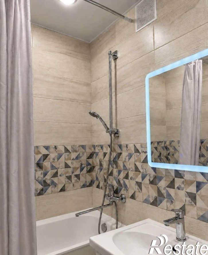 3-комн квартира Спортивная улица, 7