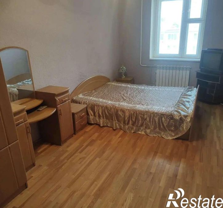 3-комн квартира Николая Чумичова улица, 64