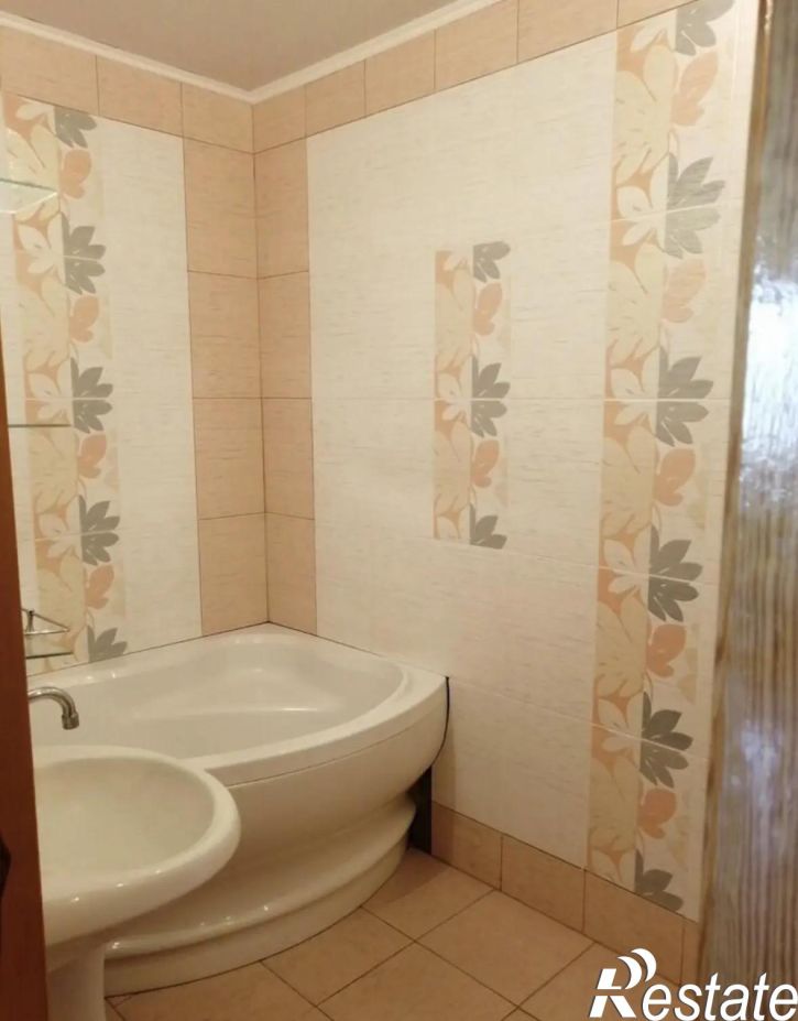 3-комн квартира Королева улица, 6