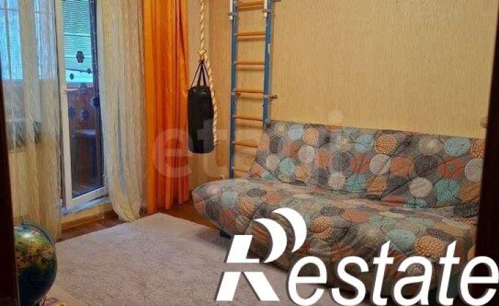 3-комн квартира улица Есенина, 48,  д. 48