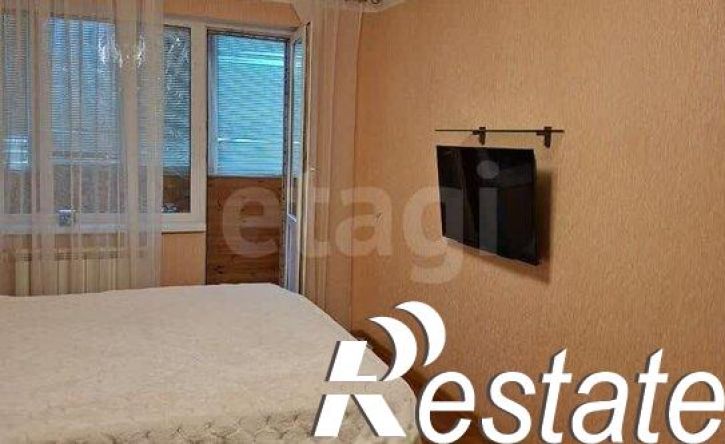 3-комн квартира улица Есенина, 48,  д. 48