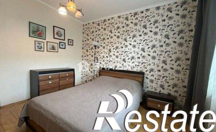 2-комн квартира улица 5 Августа, 42,  д. 42