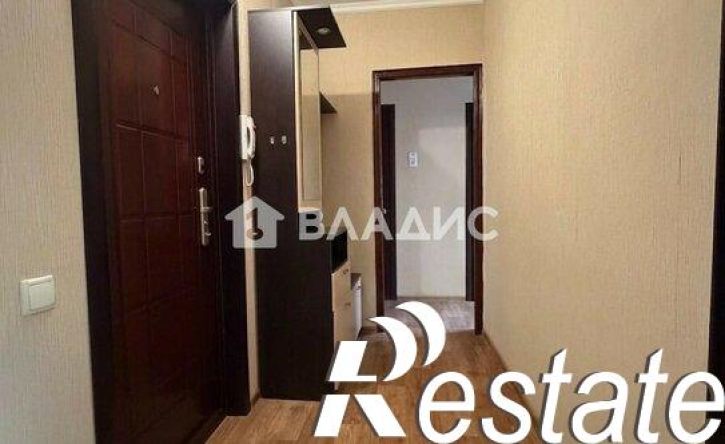 2-комн квартира улица 5 Августа, 42,  д. 42
