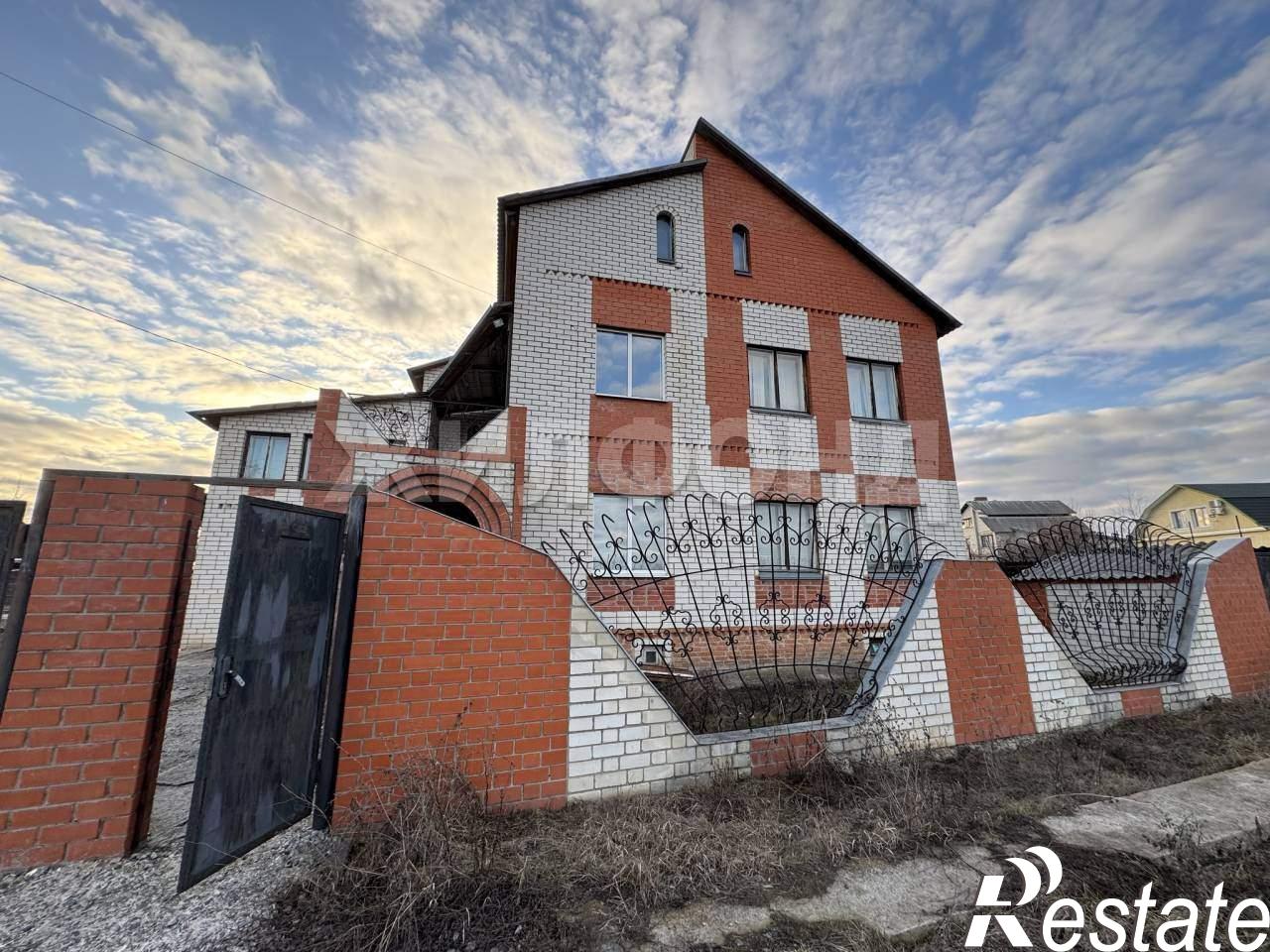 Купить дачу, дом, коттедж за 8 200 000 рублей на Старогородская ул., д.41