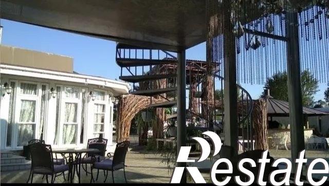 Купить ресторан, помещение под кафе за 250 000 000 рублей на Корочанская, 1