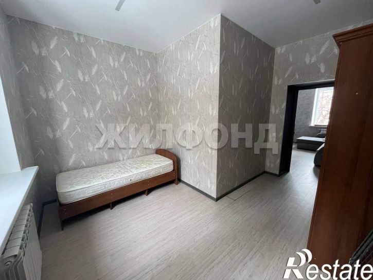 3-комн квартира Славы проспект, д.23а