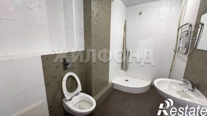 3-комн квартира Есенина ул., д.8
