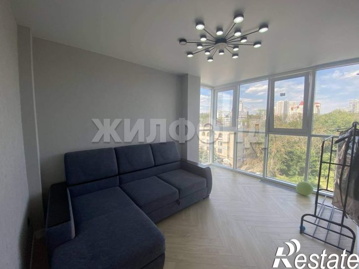 4-комн квартира Н.Островского ул., д.27