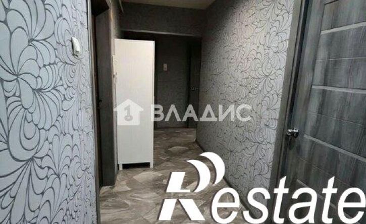 2-комн квартира улица 5 Августа, 42,  д. 42