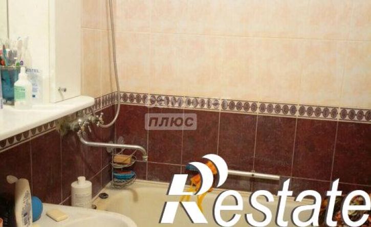 2-комн квартира улица 5 Августа, 33,  д. 33