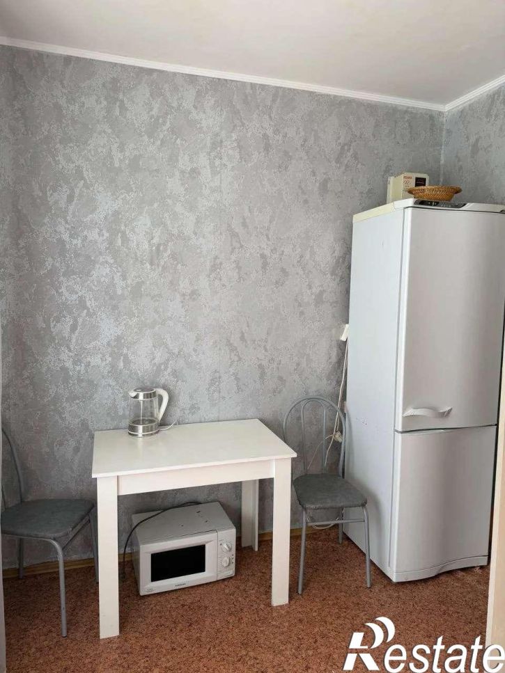 1-комн квартира Есенина улица, 52