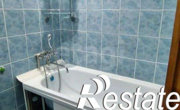 2-комн квартира улица Костюкова, 63,  д. 63